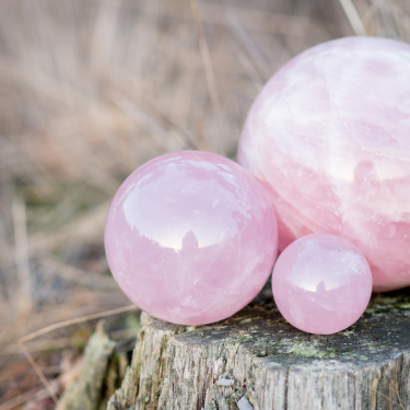 Rose Quartz Crystal & it's Benefits