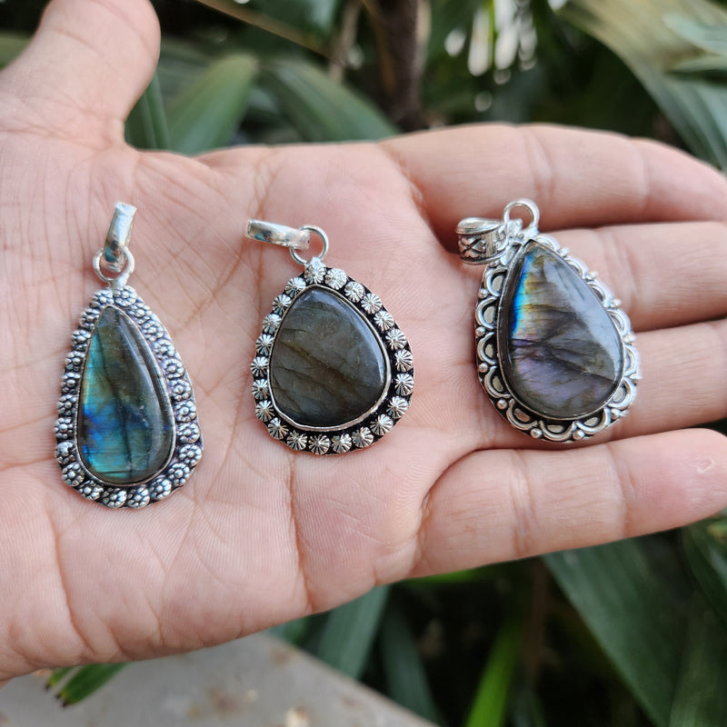 Certified Labradorite Pendant Pear Shape without Chain