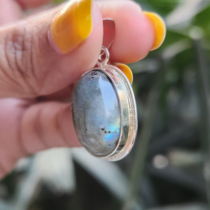 Certified Labradorite Small Pendant Online without Chain