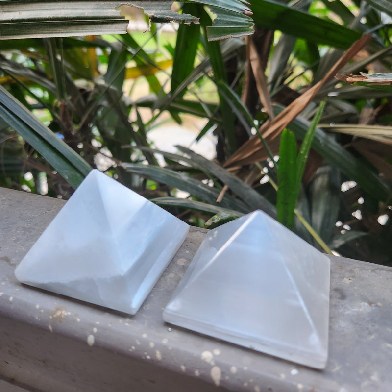 Natural Selenite Pyramid for Cleansing Charging and Protection