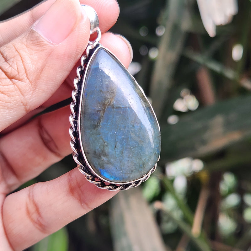 Certified Labradorite Pendant without Chain (Design 9)