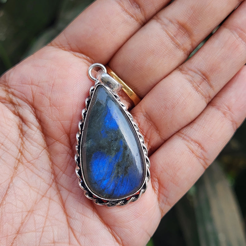 Certified Labradorite Pendant without Chain (Design 11)
