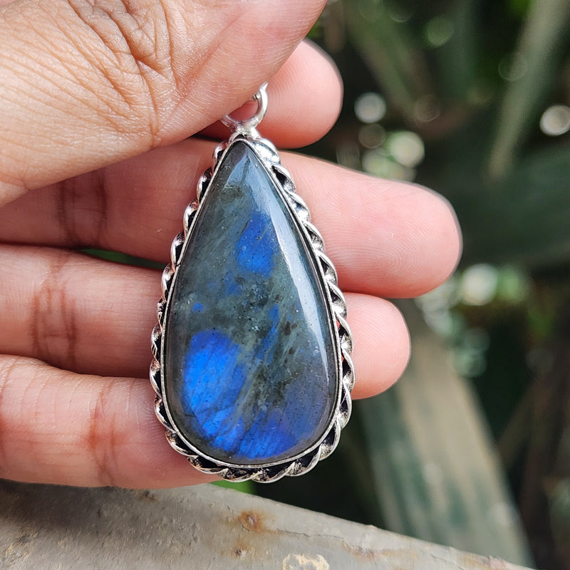 Certified Labradorite Pendant without Chain (Design 11)