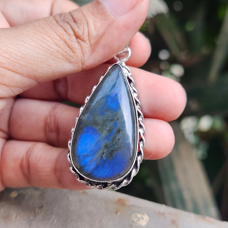 Certified Labradorite Pendant without Chain (Design 11)