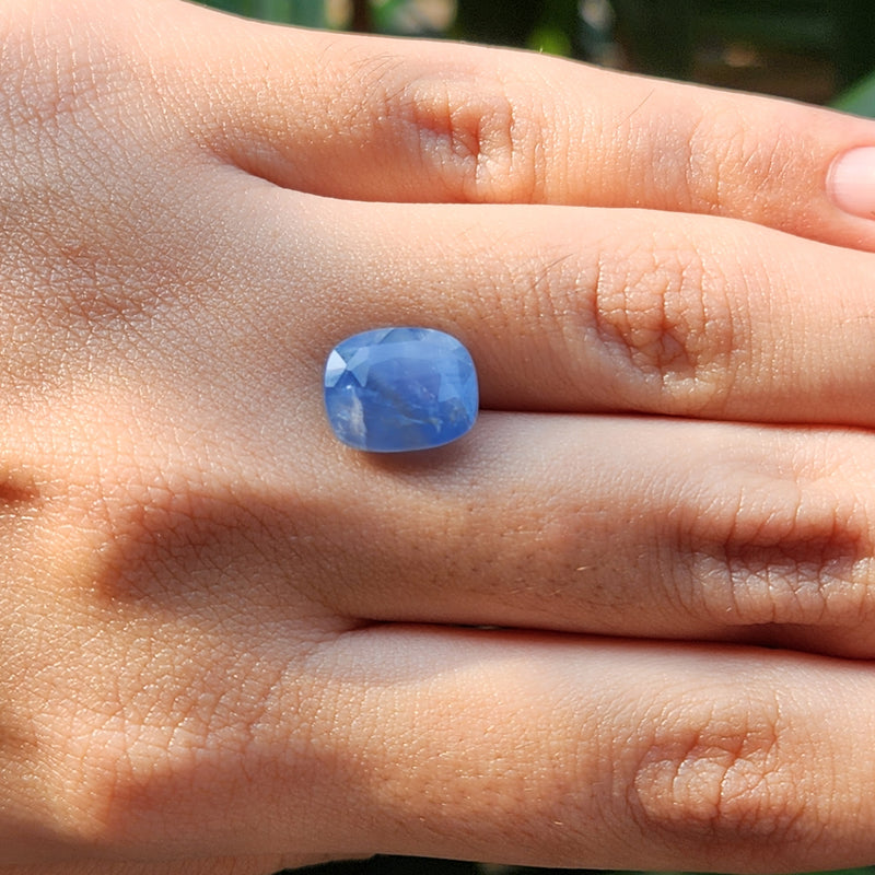 Blue Sapphire Neelam Gemstone from Burma (Maynmar)- 6.85 Carats