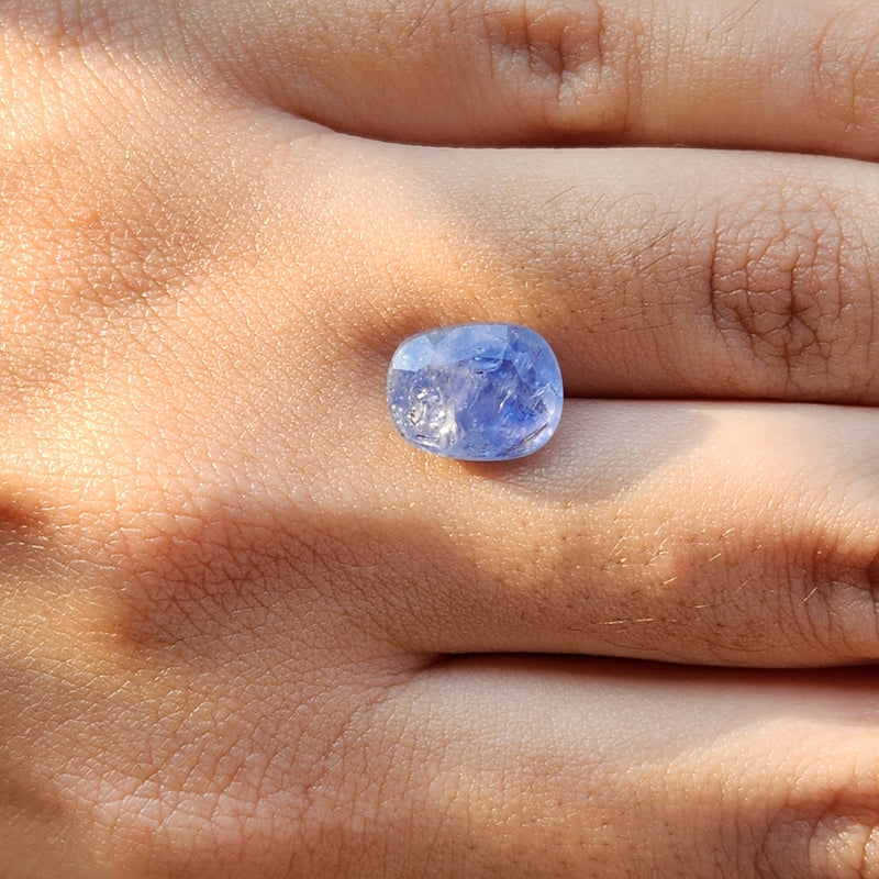 Blue Sapphire Gemstone from Burma (Maynmar)- 5.37 Carats