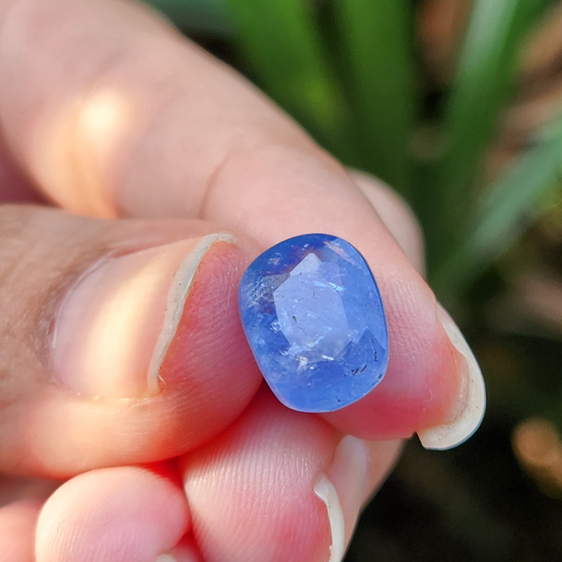 Blue Sapphire Gemstone from Burma (Maynmar)- 5.37 Carats