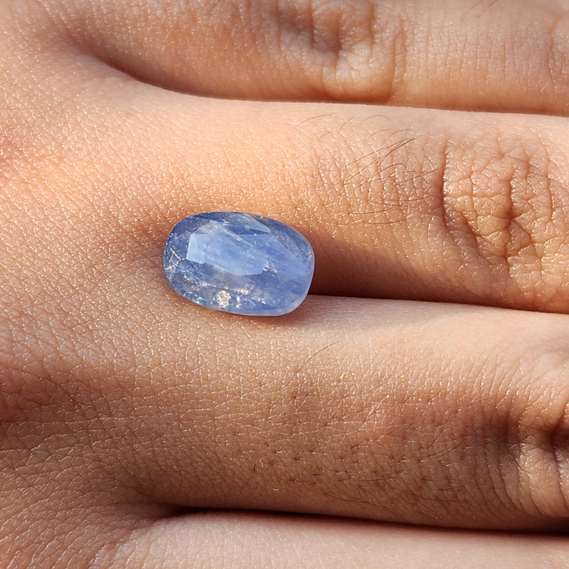 Blue Sapphire Neelam Gemstone from Burma (Maynmar)- 5.01 Carats