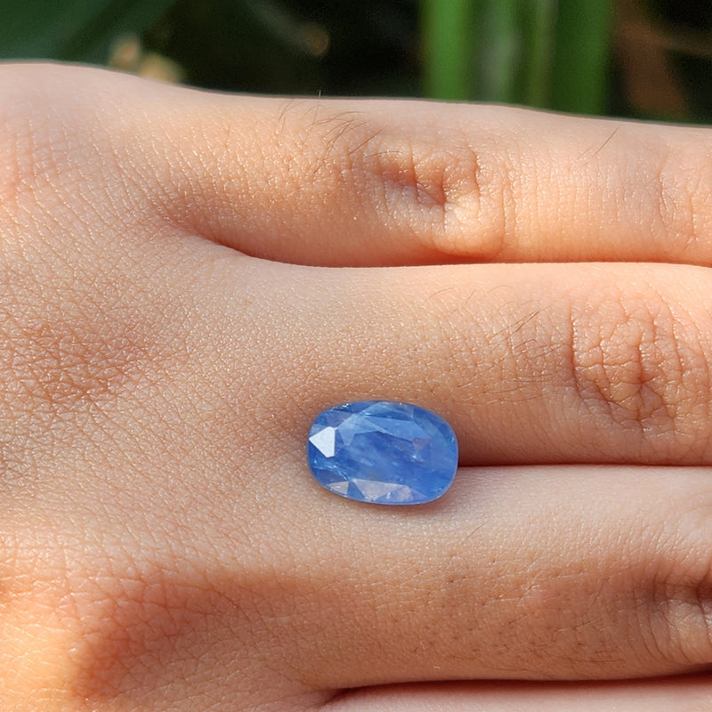 Blue Sapphire Neelam Gemstone from Burma (Maynmar)- 5.01 Carats