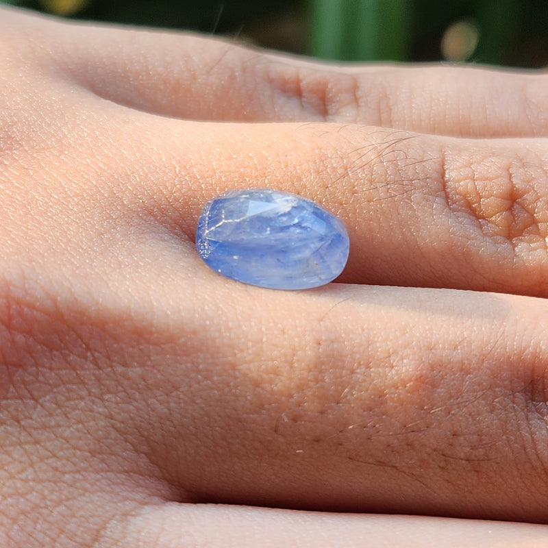 Blue Sapphire Neelam Gemstone from Burma (Maynmar)- 5.01 Carats